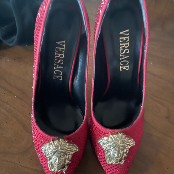 Shoes size 36 ,Versage red - Picture 1 of 4